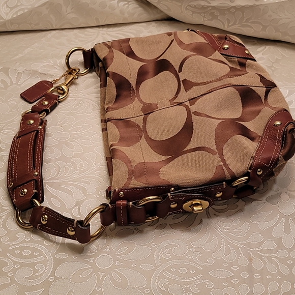 NWOT LARGE COACH CARLY BAG - Picture 5 of 8